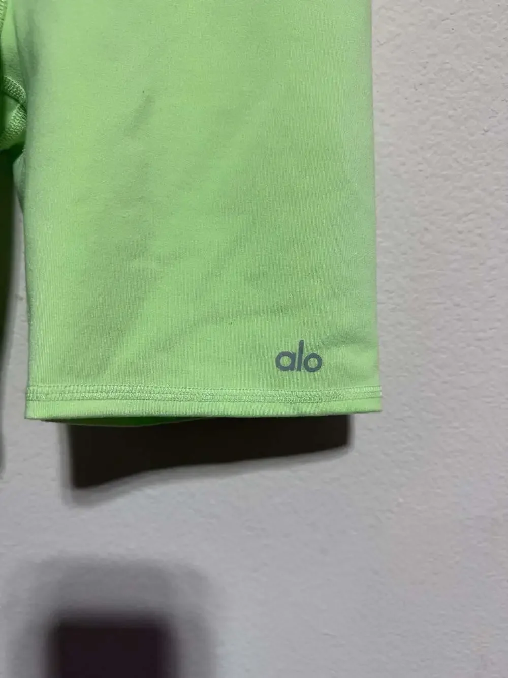 Alo Yoga Airbrush High-Waist Biker Shorts in Green Apple